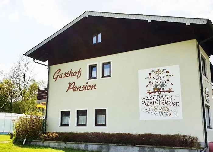 Strobl Waldfrieden Garni 3* Strass im Attergau