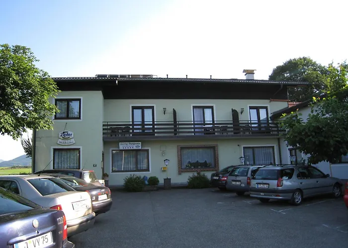 Strobl Waldfrieden Garni Strass im Attergau