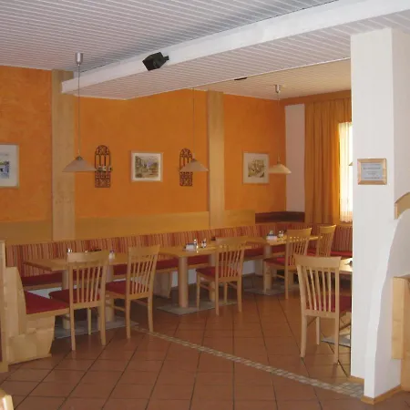 Penzion Strobl Waldfrieden Garni Strass im Attergau