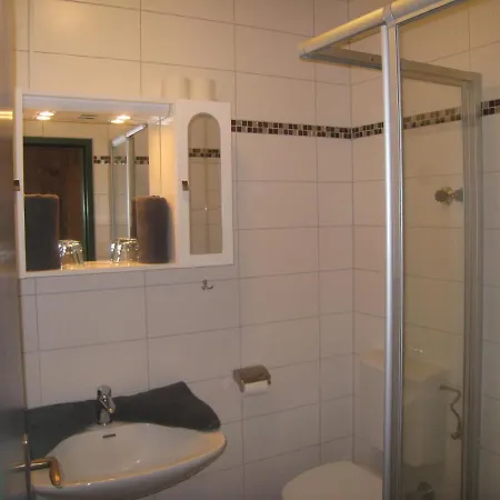 Strobl Waldfrieden Garni Penzion Strass im Attergau