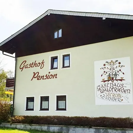 Strobl Waldfrieden Garni 3* Strass im Attergau