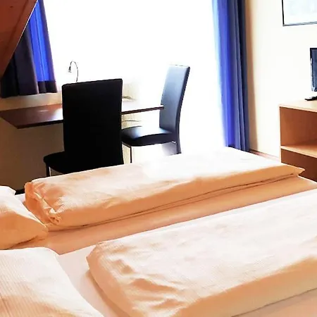 Strobl Waldfrieden Garni Penzion Strass im Attergau