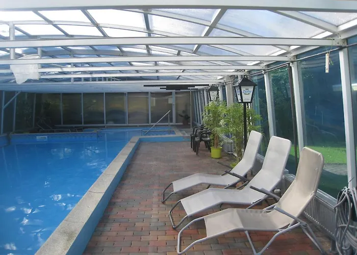 Strobl Waldfrieden Garni Strass im Attergau