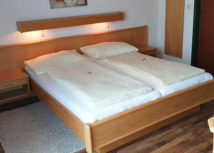 Strobl Waldfrieden Garni 3*