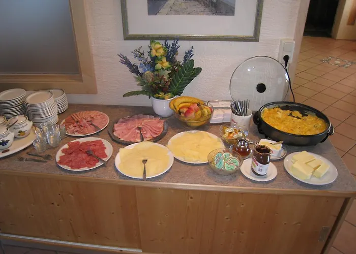 Strobl Waldfrieden Garni Gasthof 3*